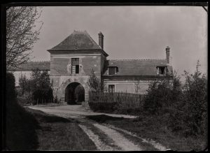 Gate to the Royal Woods: The Porte de Jouy at Les Loges‑en‑Josas marks access to reserved hunting country.
